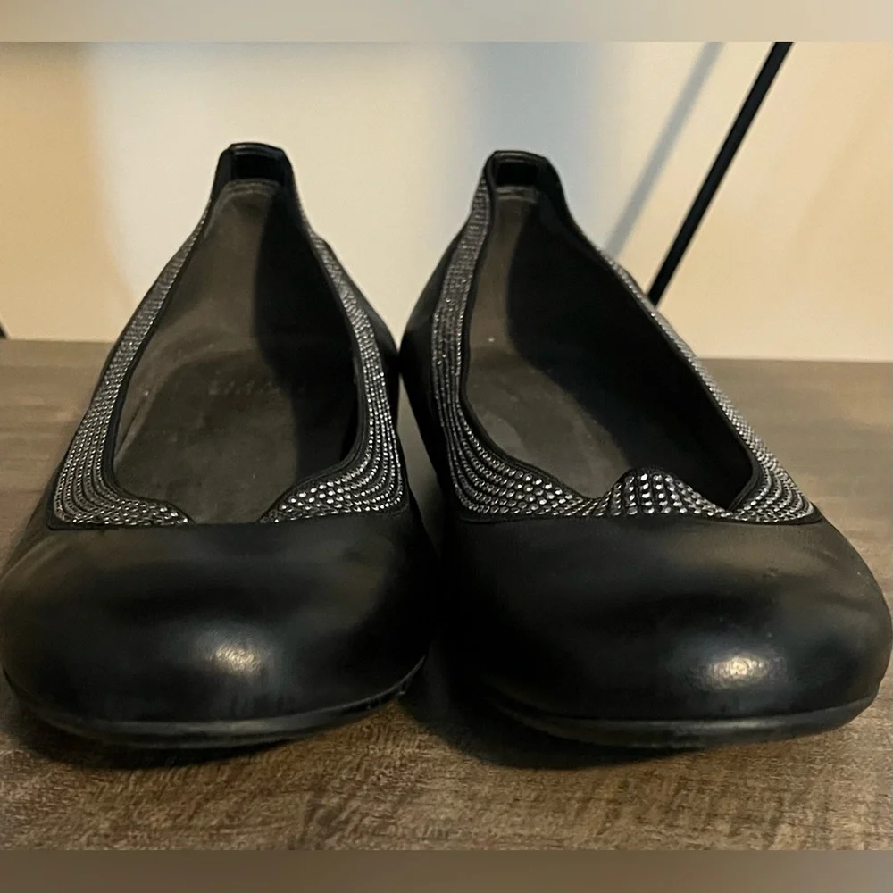 Stuart Weitzman Black Leather Embellished Ballet Flats SZ 8 - Picture 6 of 13